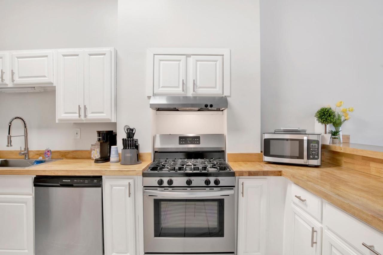 Apartament Stars On State In The Heart Of Downtown Mobile Zewnętrze zdjęcie