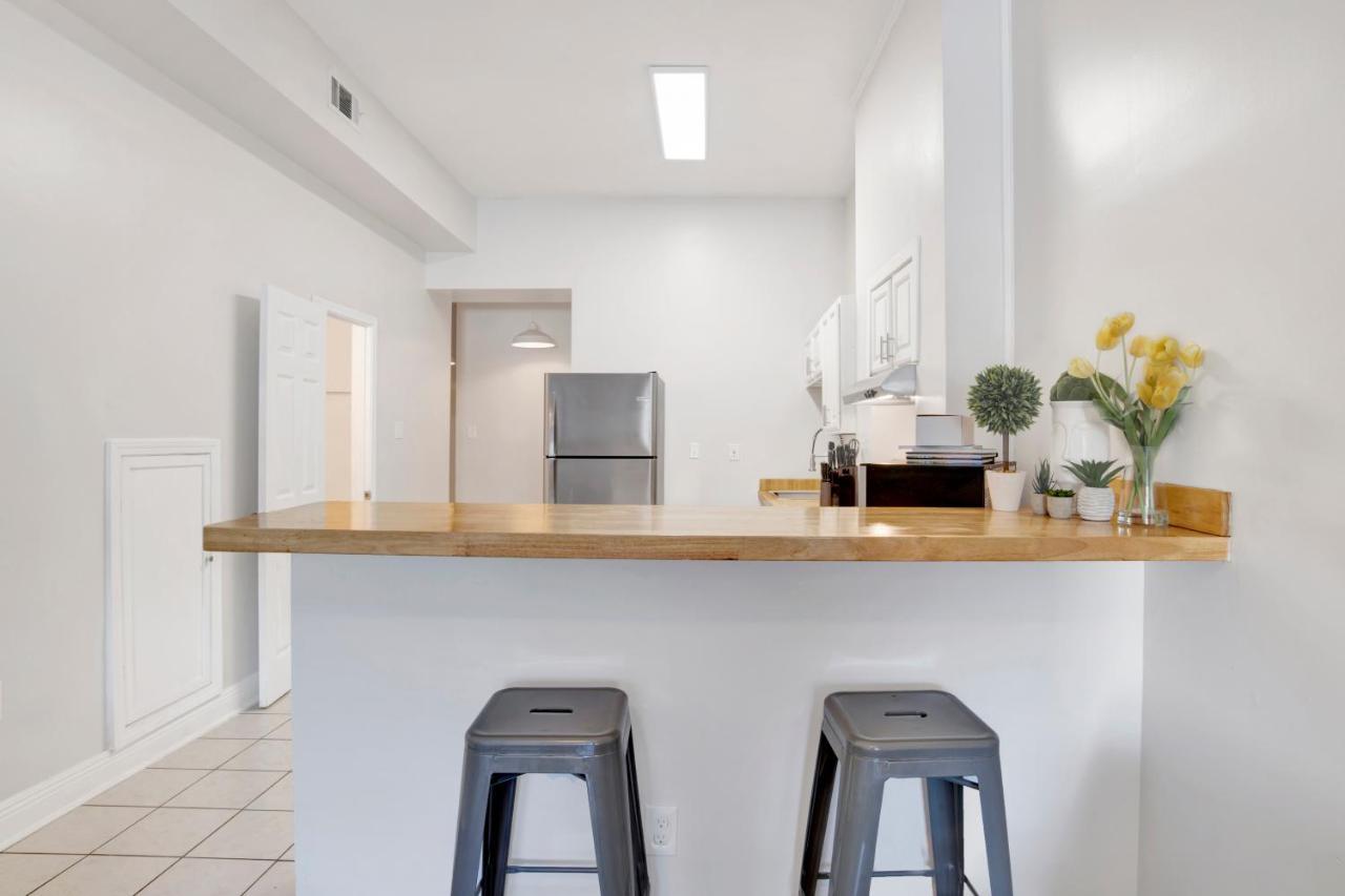 Apartament Stars On State In The Heart Of Downtown Mobile Zewnętrze zdjęcie